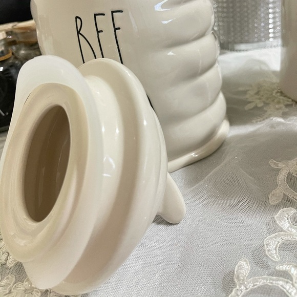 Rae dunn bee kind canister - Picture 9 of 13